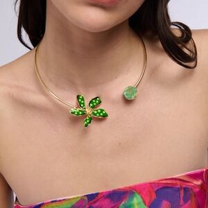 Green Painted Flower Slip-on Necklace